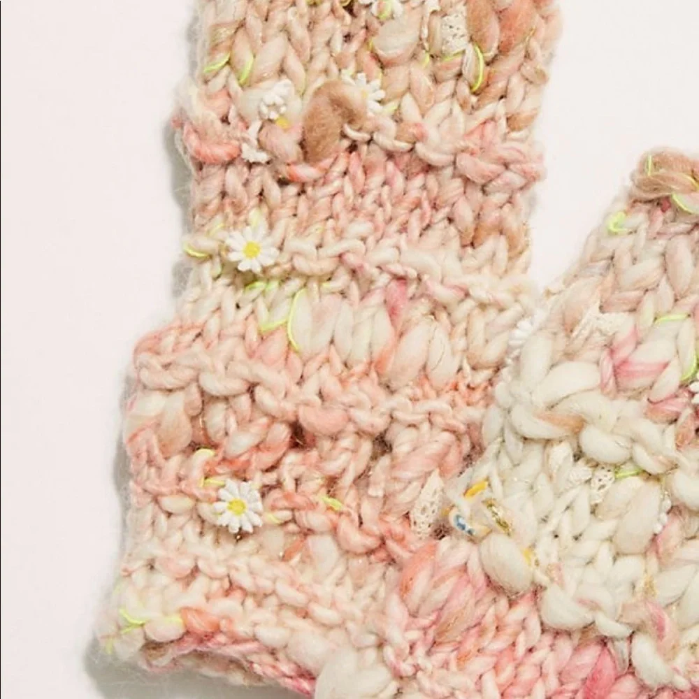 - Free people x knit collage daisy chain mitten new with tags